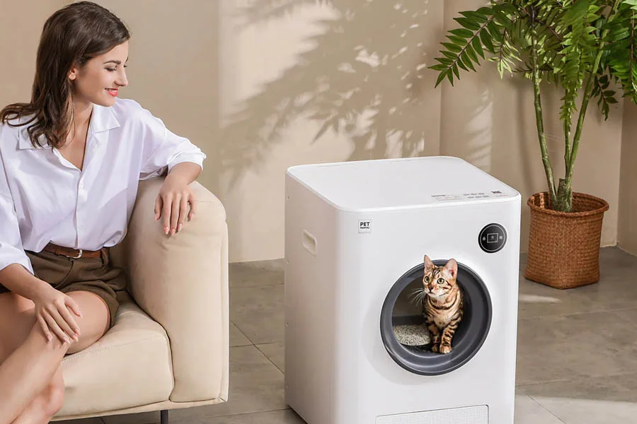 self scooping cat box