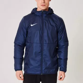 Nike Hoodies: Do They Run Small? Fit, Fabric & Sizing